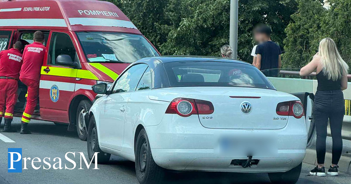 FOTO. Accident pe Podul Decebal. Impact între două mașini. Un copil a avut nevoie de îngrijiri medicale
