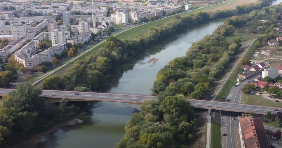 Protest inedit pentru ape curate, pe Someș! Voluntarii vor vâsli sute de kilometri, de la Cluj la Satu Mare