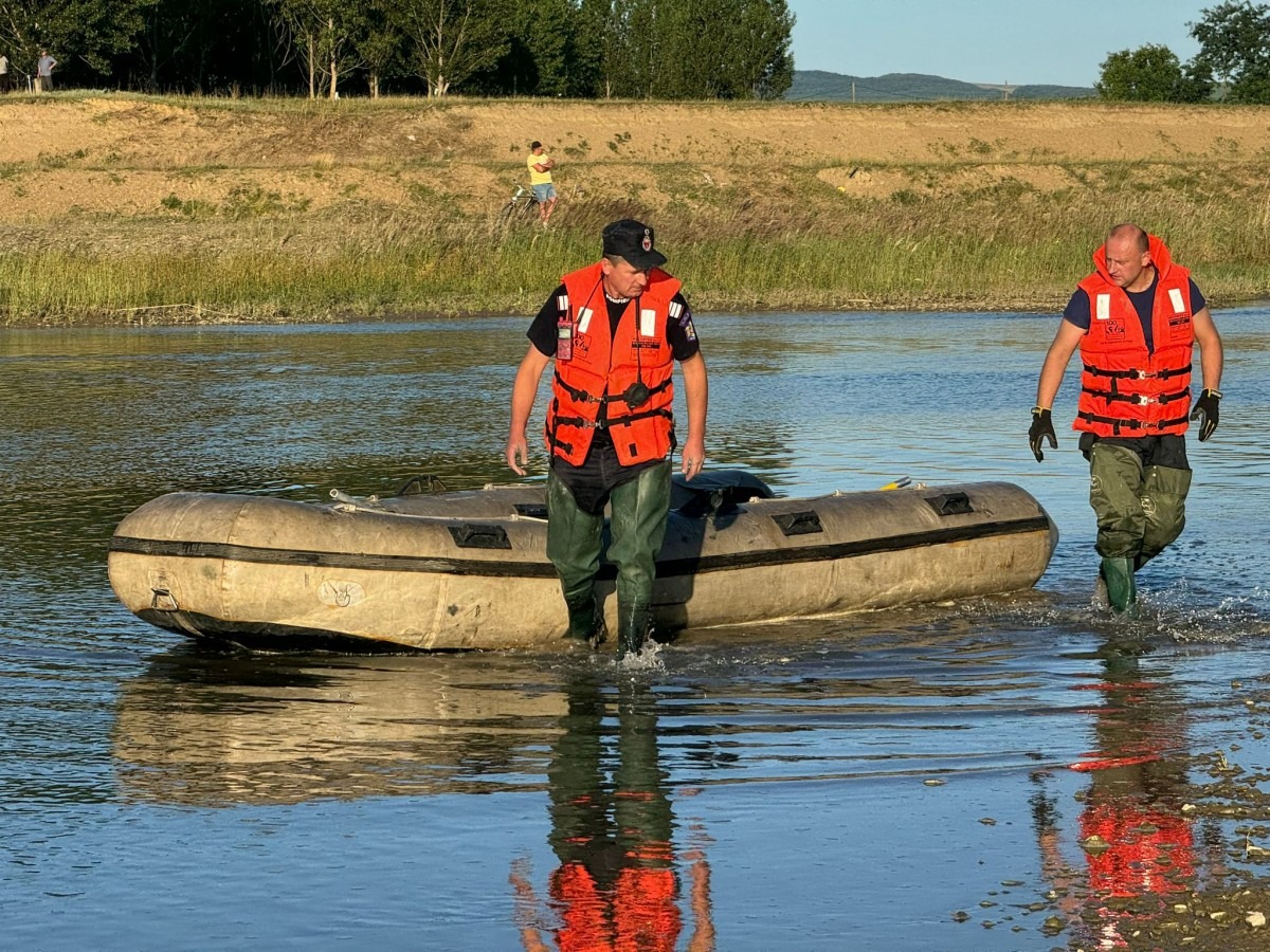 Tragedie la scăldat și în județul vecin. Un copil a murit înecat, al doilea în ultimele zile