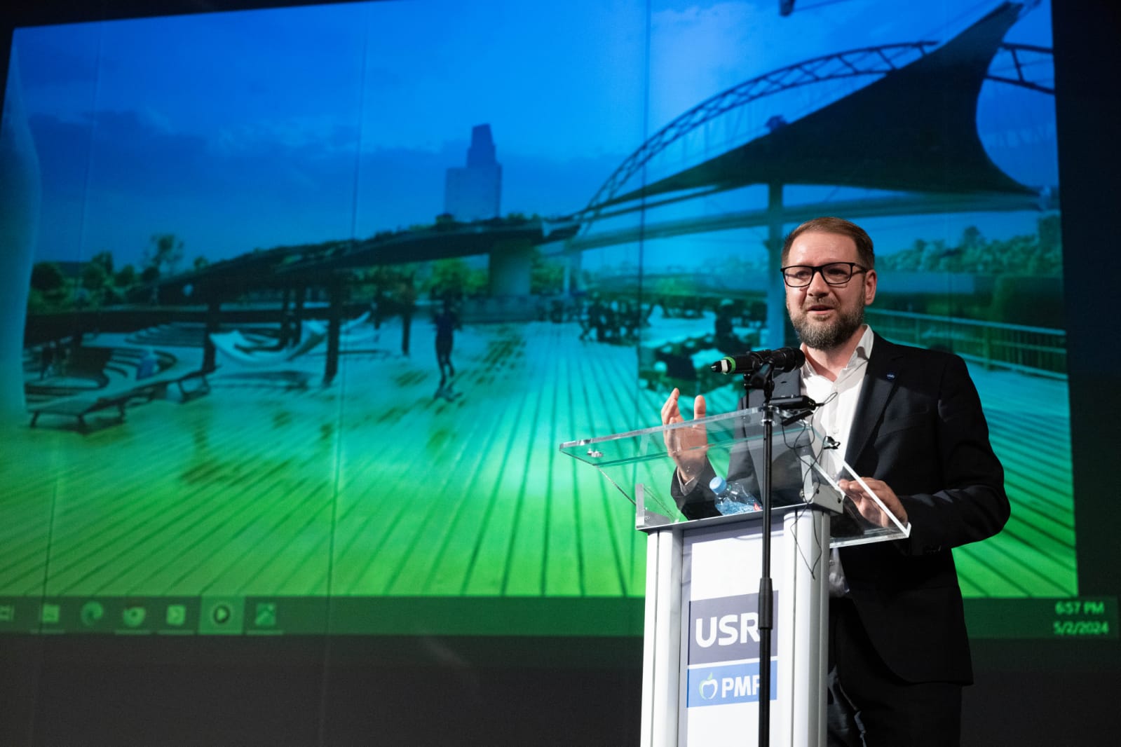 "Decât să stau toată ziua pe Facebook, mai bine pun mâna si atrag bani europeni pentru Satu Mare”. Radu Panait explică cum s-a luptat pentru Satu Mare în ultimii 4 ani