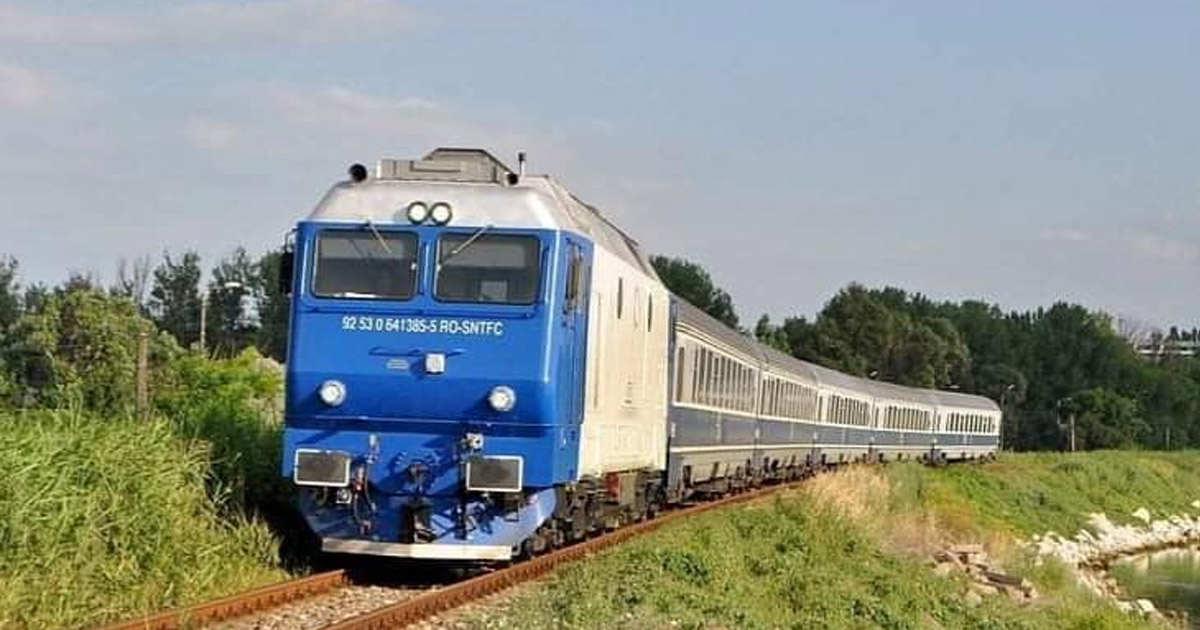 Tren de călători deraiat în vestul țării. Şapte trenuri, inclusiv unul de Satu Mare, blocate