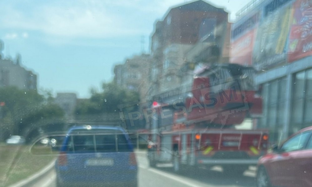 FOTO. Alertă la 112. Pompierii s-au mobilizat la Complexul Dana Center din Satu Mare