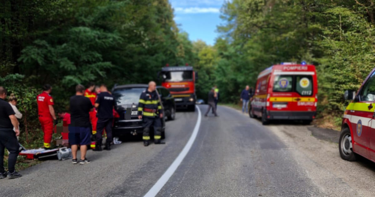 FOTO. Accident în județul Satu Mare. O persoană în stop cardio-respirator