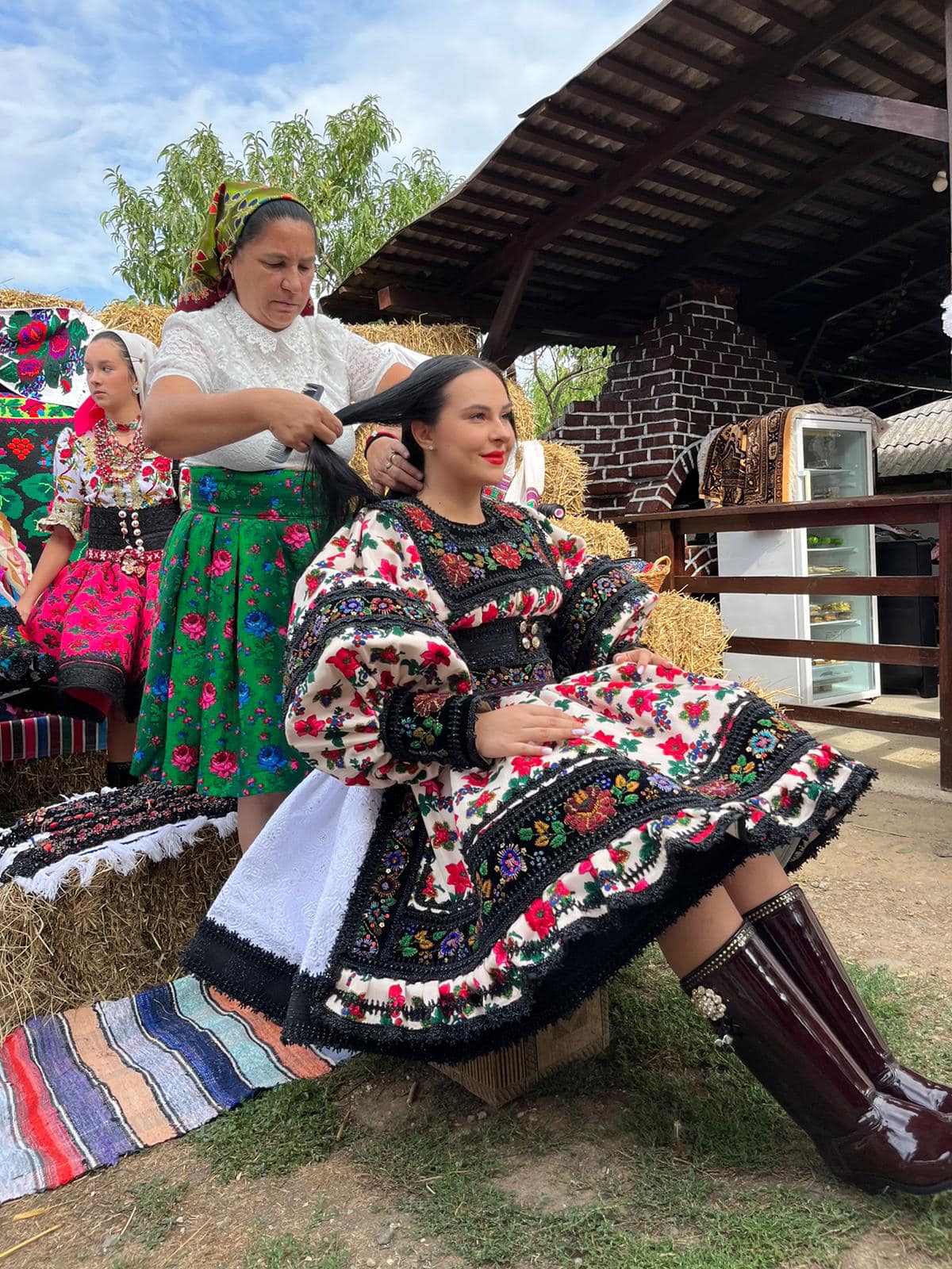 Eveniment cultural deosebit la Negrești-Oaș. În weekend, invitație la boace, olărit, împletituri, dansuri și muzică oșenească