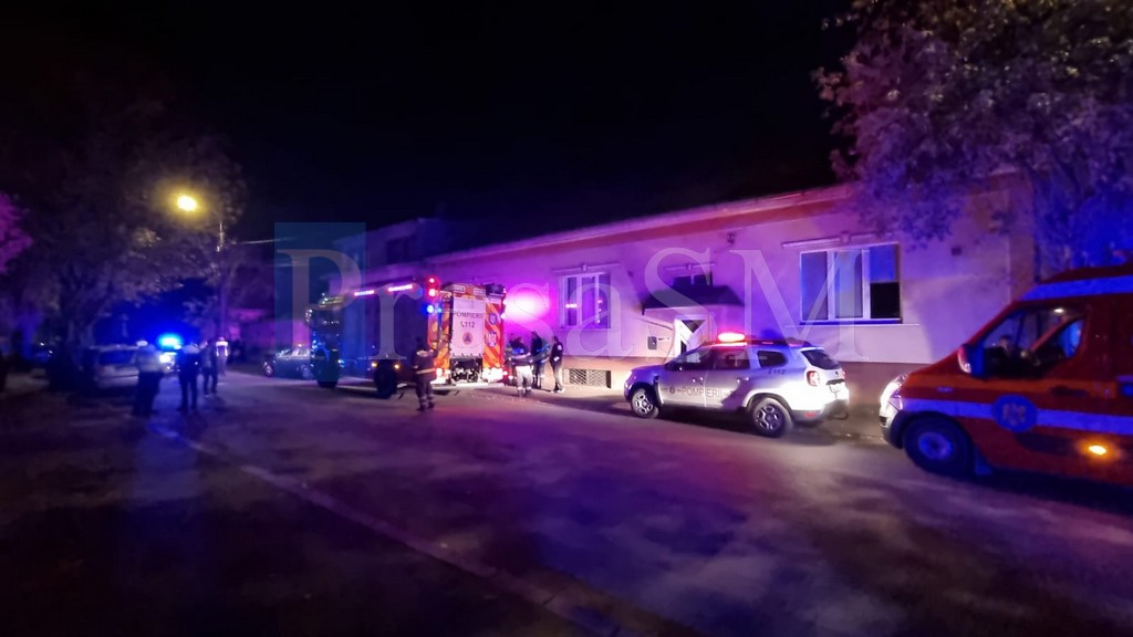 FOTO/VIDEO. Bărbat călcat de mașină în municipiul Satu Mare. Pompierii și polițiștii la fața locului