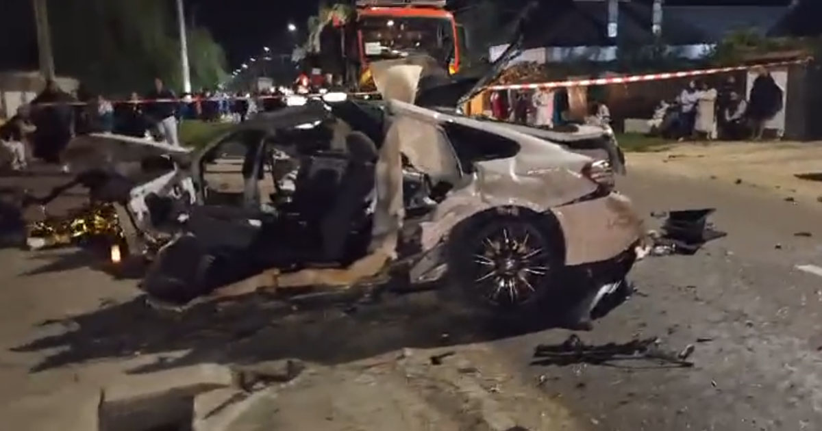VIDEO. Tragedie într-un județ din țară. Doi tineri (15 și 22 de ani), morți după ce s-au lovit cu BMW-ul de un stâlp