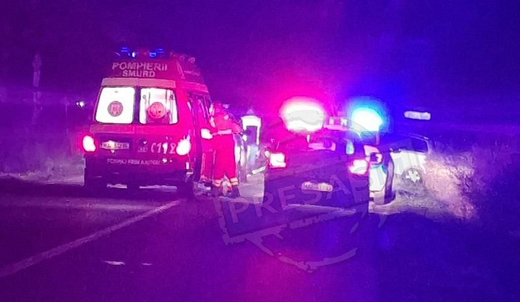 Un sătmărean beat a încercat să țină mașina drept, deși drumul ”șerpuia”. A ”parcat-o” într-un alt autoturism