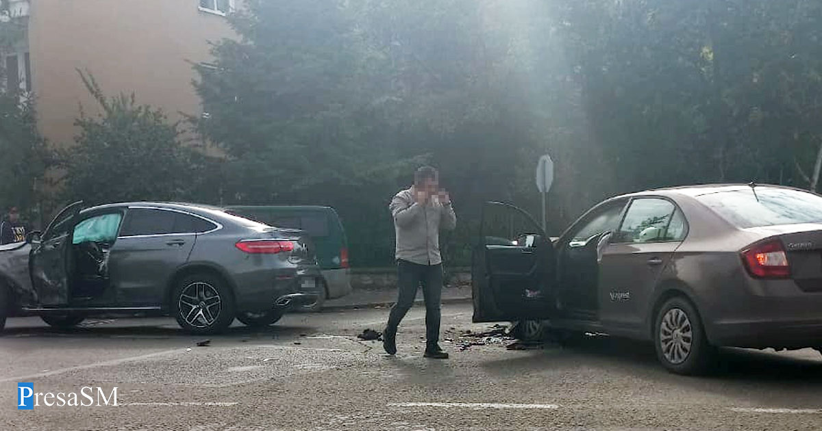 FOTO. Accident rutier în municipiul Satu Mare. Impact puternic între două mașini