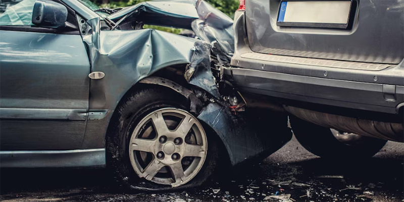 Tânăr din Maramureș, reținut de polițiștii sătmăreni după un accident