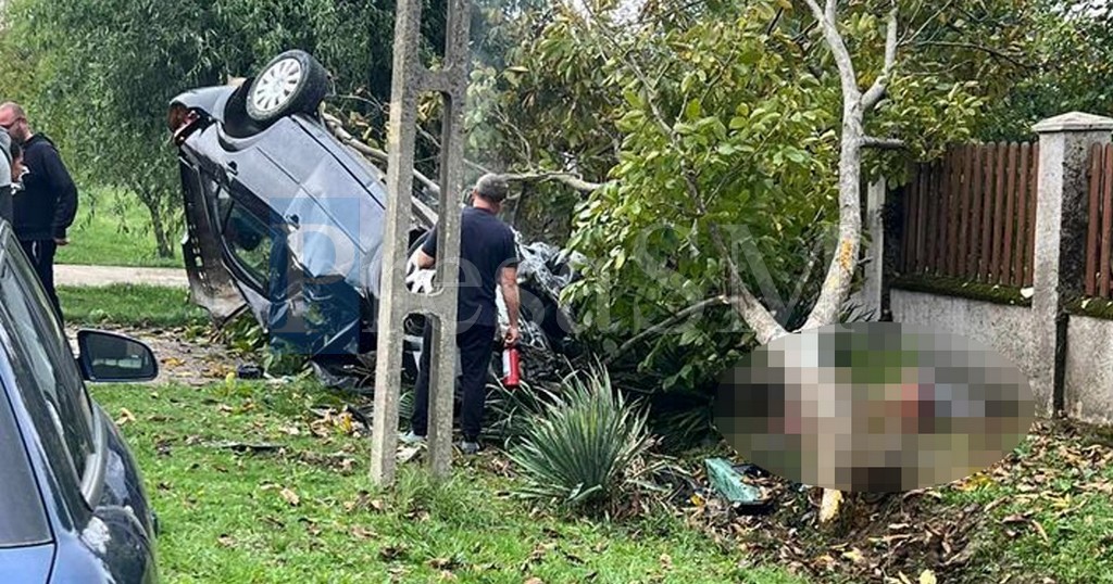 FOTO/VIDEO. Accident grav în județul Satu Mare. Mașina s-a izbit de un copac. Persoană încarcerată