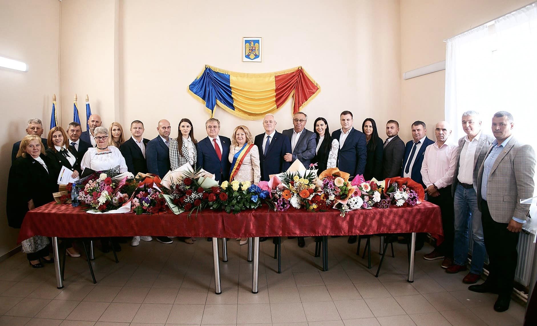 Conducerea Primăriei și Consiliul Local Terebești le urează tuturor cetățenilor Paște Fericit