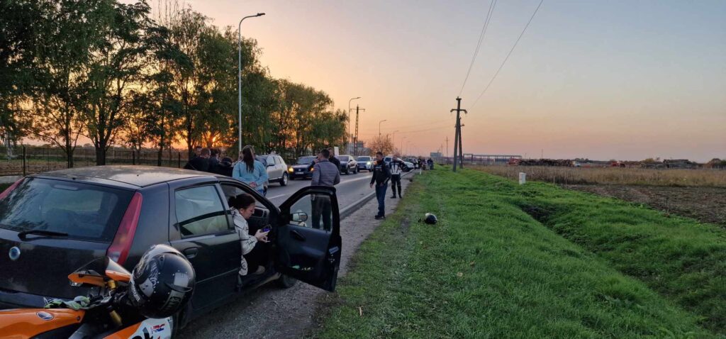 FOTO. Accident în Odoreu. Motociclist în stare gravă, preluat de Terapia Intensivă Mobilă