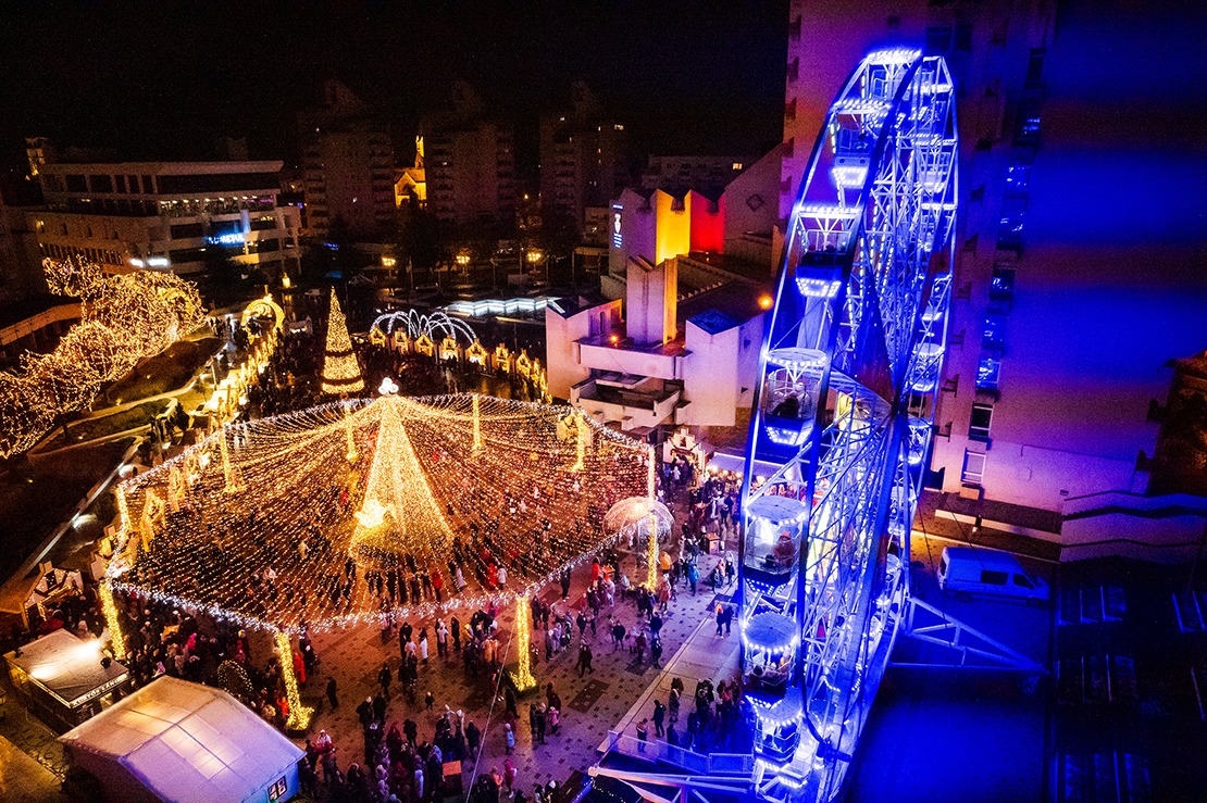PROGRAM. Când și la ce oră pornește iluminatul de Crăciun în Satu Mare. Multe surprize pentru sătmăreni
