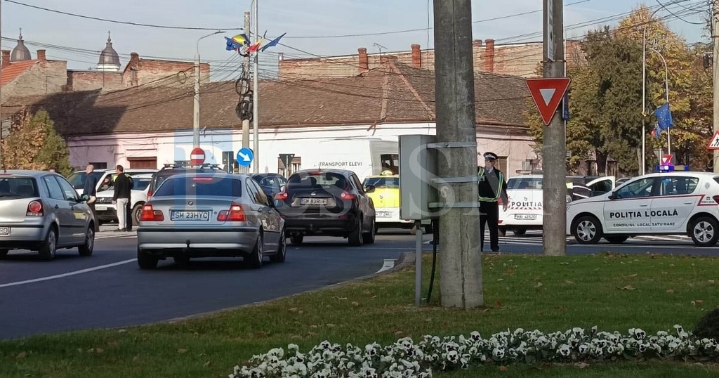 FOTO. Sătmăreancă rănită în accidentul din Piața Romană. Cum s-a petrecut totul