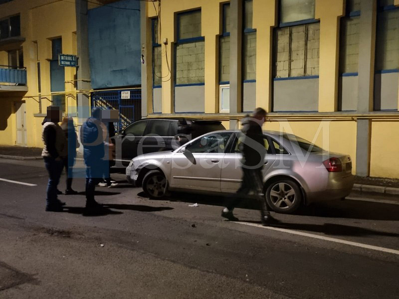 FOTO. Accident în lanț în fața stadionului Olimpia. Ambulanță chemată pentru un copil de zece ani