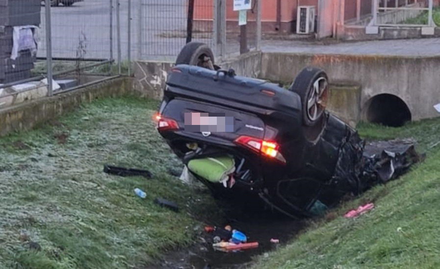 FOTO/VIDEO. Grav accident rutier pe strada Aurel Vlaicu din Satu Mare. Patru mașini, multiple victime