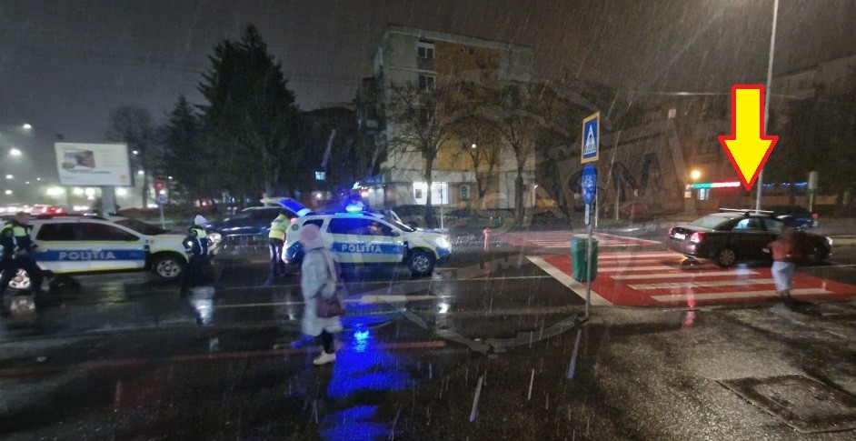 FOTO. Pieton lovit de mașină, pe ”zebră”, lângă Unitatea de Primire Urgențe Satu Mare