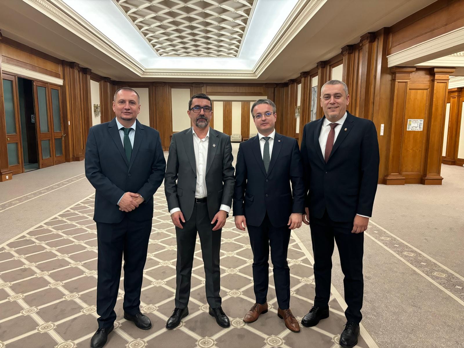 Deputatul Magyar Loránd și senatorul Turos Loránd au fost aleși în funcții de conducere ale Camerei Deputaților și Senatului