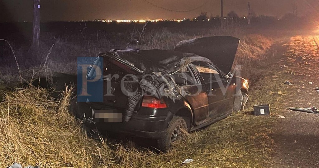 FOTO. O șoferiță s-a răsturnat cu mașina, lângă Aeroport. Poliția Satu Mare oferă primele explicații