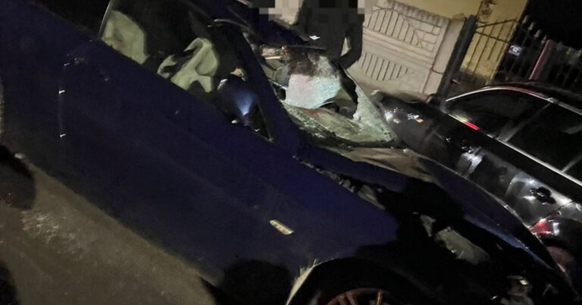 FOTO. Accident cumplit în țară. Doi pietoni, omorâți de un șofer începător. A pierdut controlul volanului