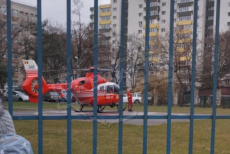 FOTO. Cursă contracronometru pentru salvarea unei sătmărence. Elicopterul SMURD, chemat la Urgență