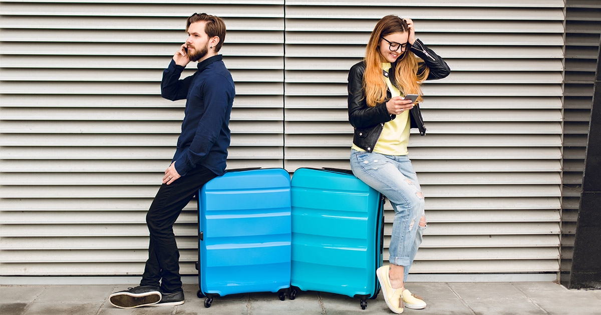 Peste jumătate din tinerii vor să plece din ţară. Care este principalul motiv