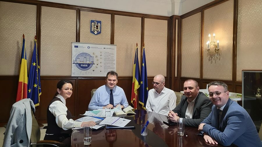 Deputatul Nagy Szabolcs și senatorul Kovacs Mate, întâlnire la ministerul Dezvoltării. Investiții în educația din Carei și Căpleni