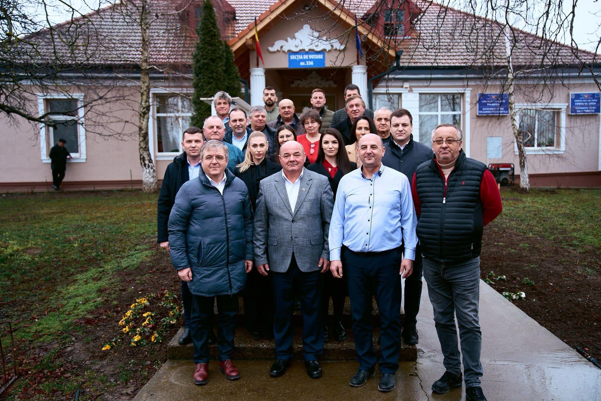 FOTO. Fostul jandarm Ioan Crasnai este noul viceprimar al comunei Viile Satu Mare