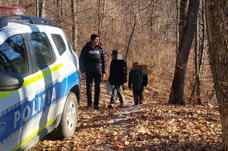 Doi frați din Satu Mare lăsați fără agoniseală. Hoțul a spus că a pierdut banii în...pădure