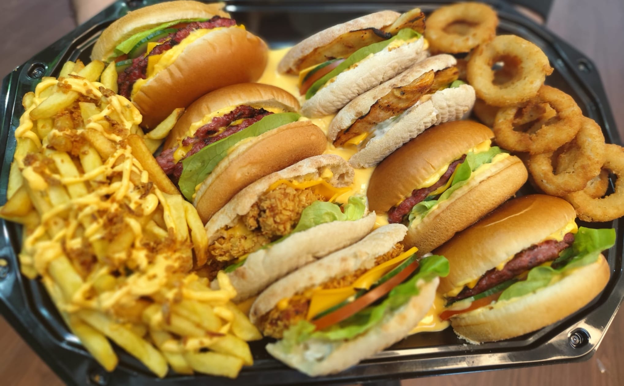 Descoperă "Platoul Smashed Burger" - O experiență unică în municipiul Satu Mare la Urban Food!