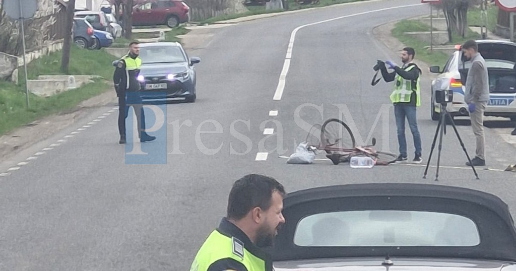 FOTO. Accident în județul Satu Mare. Femeie lovită de un motociclist