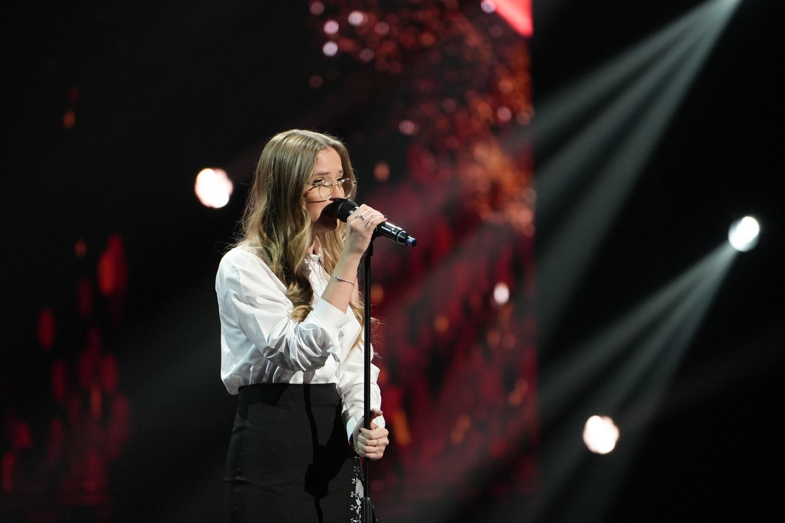 VIDEO. Sătmăreanca Taisa Silaghi a cântat superb piesa "Who I Am" pe scena X Factor. Delia: "Pe mine, personal, m-ai convins". A primit trei de DA