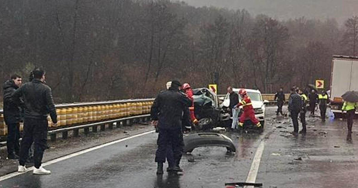 FOTO. Accident cumplit în țară. Două femei au murit, alte trei persoane au fost rănite