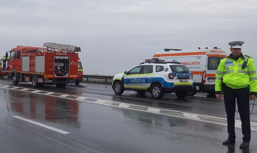 Un sătmărean a provocat un accident în județul vecin. S-a urcat la volanul autoutilitarei chiar dacă era băut