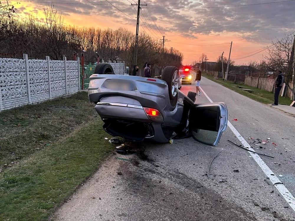 FOTO. Un tânăr de 17 ani a murit! La volan era unul de 18 ani, posibil sub influența drogurilor