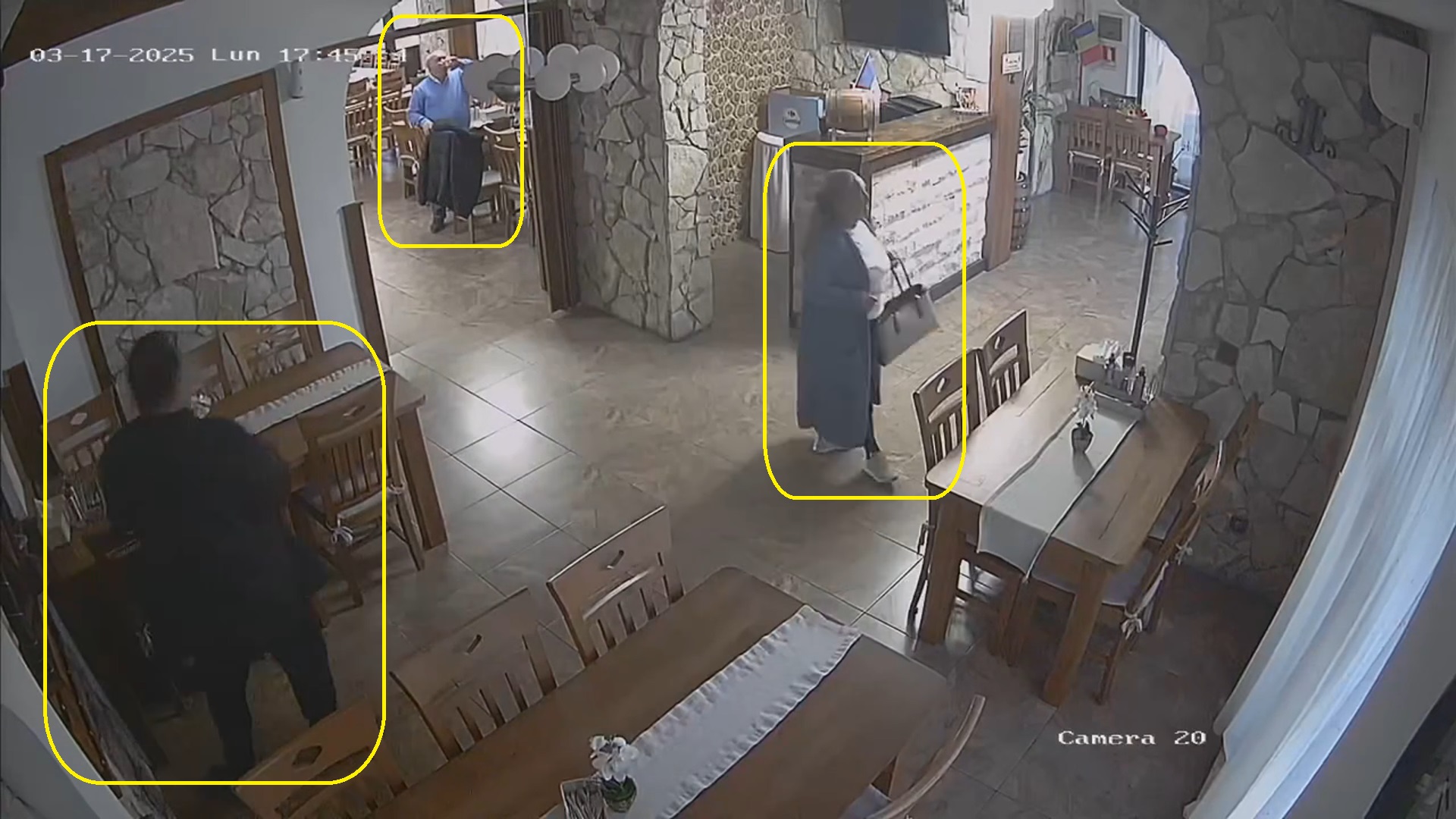 VIDEO. Se fură orice în restaurantele din Satu Mare. Clienți surprinși furând în haită