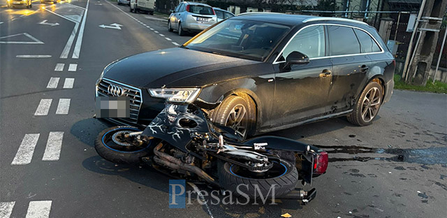 FOTO. O șoferiță i-a tăiat calea unui motociclist. Accident grav în municipiul Satu Mare, concluziile Poliției