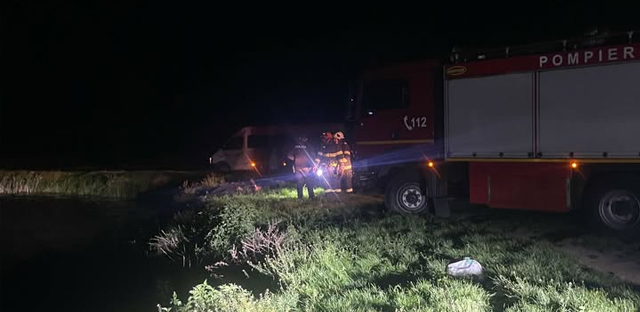 FOTO. Un pescar s-a înecat într-o baltă de pescuit din județul Satu Mare