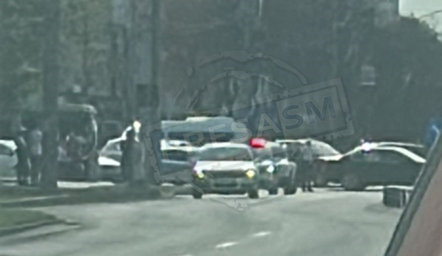 FOTO. Polițiștii explică cum s-a petrecut accidentul de pe Drumul Careiului. O femeie a ajuns la spital