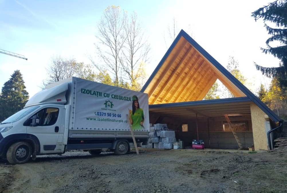 Permeabilitate și izolare eficientă a podului: avantajele materialelor naturale