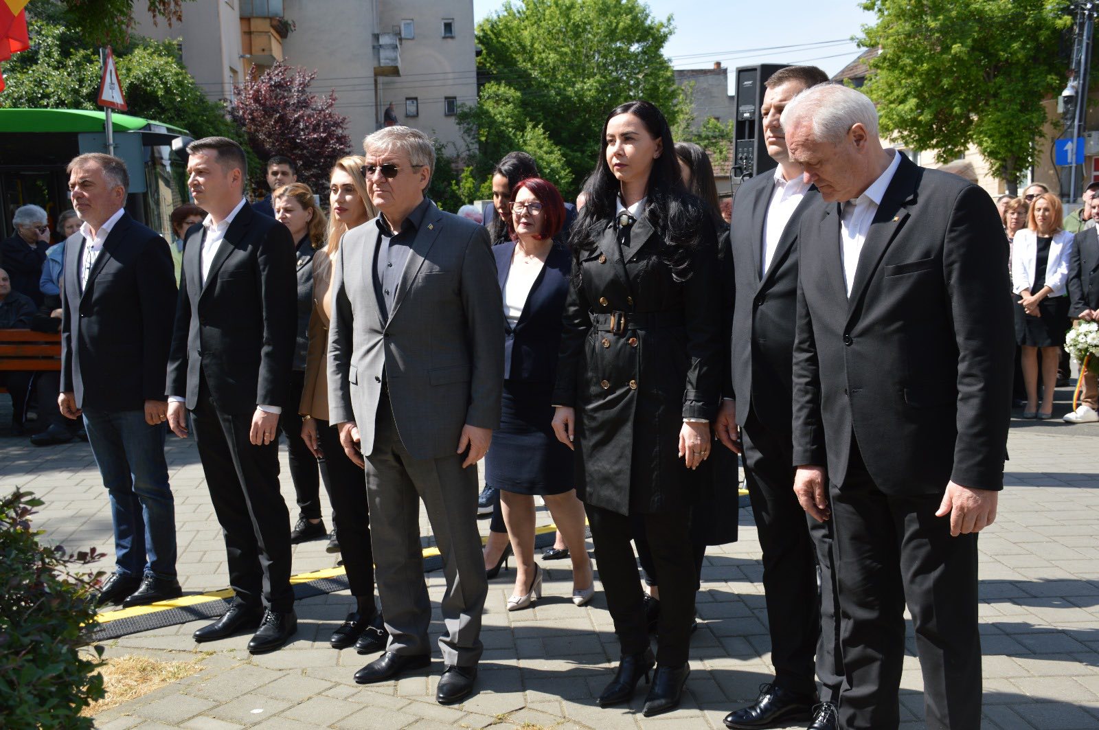 PSD Satu Mare, coroane de flori în memoria victimelor inundațiilor din 1970: "Omagiu celor care și-au pierdut viața, precum și eroilor anonimi care au intervenit în acele zile grele"