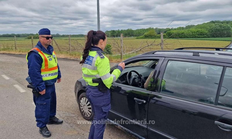 Au crezut că scapă de vigilența frontieriștilor sătmăreni. Doi șoferi s-au ales cu dosare penale după ce au fost trași pe dreapta