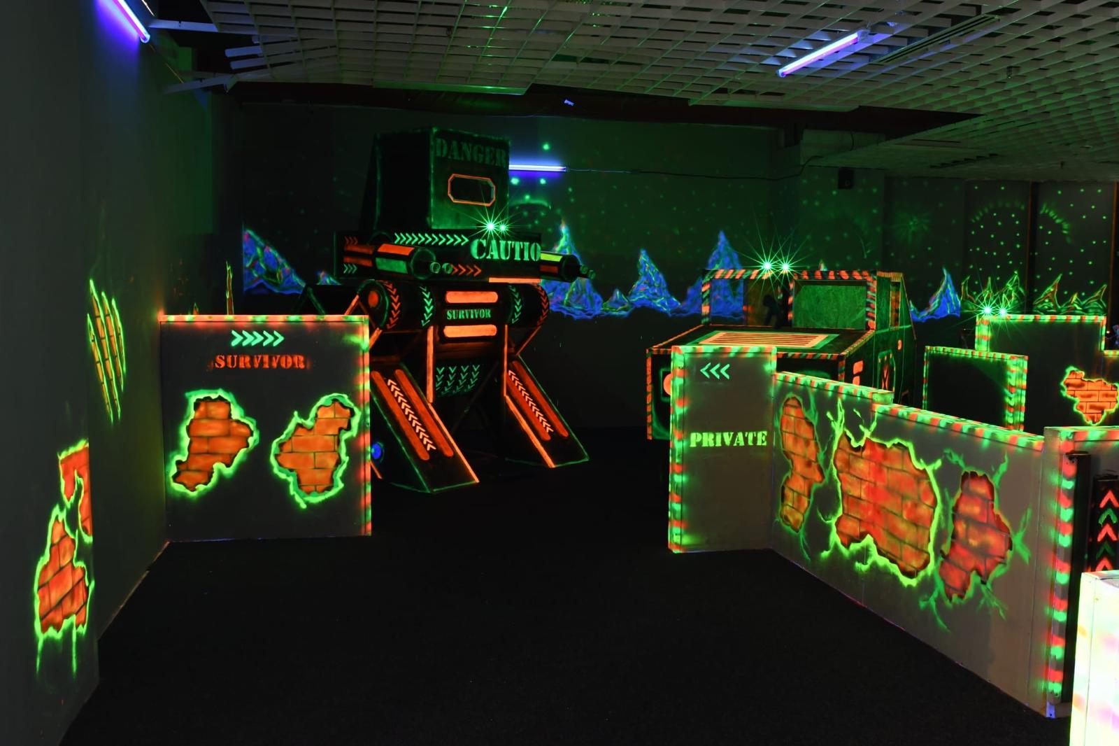 FOTO. Lasertag Warrior Satu Mare – locul unde distracția întâlnește adrenalina și jocurile video prind viață, un concept modern de divertisment activ