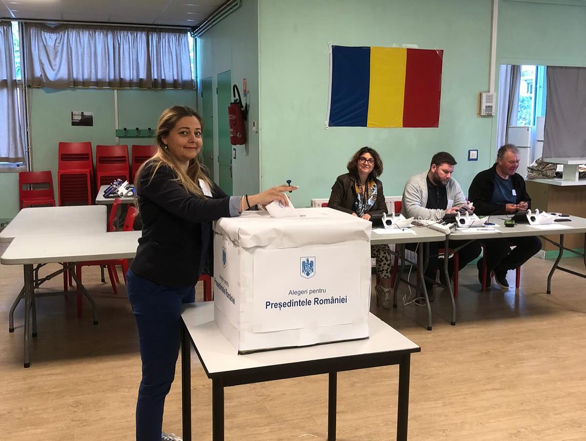 Alegeri prezidenţiale 2025 în diaspora. Număr aproape dublu de votanți la începutului zilei de sâmbătă