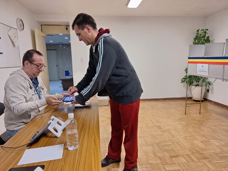 FOTO. Alegeri prezidențiale 2025 | A început votul în străinătate pentru turul I