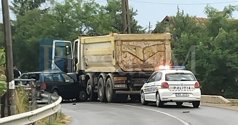 accident masina camion2.jpg