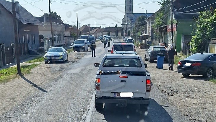 FOTO. Sătmărean la spital după un accident rutier. Biciclistul a fost lovit de o mașină. Cum s-a petrecut totul