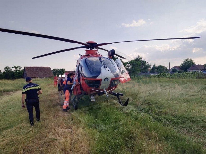 Tragedie într-un județ din țară. Un copil de doi ani a murit lovit de mașina tatălui