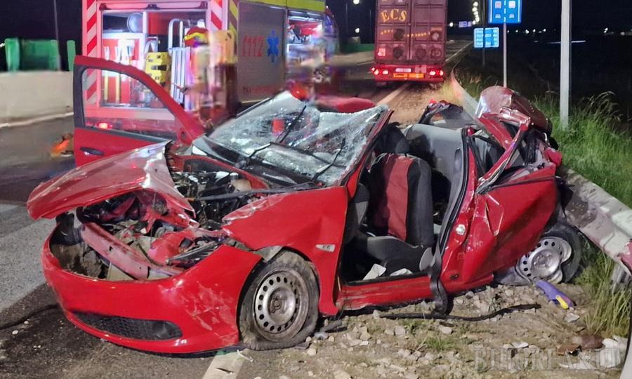 FOTO. Accident mortal în județul vecin. Impact între un camion și o mașină. Alte două persoane au ajuns la spital