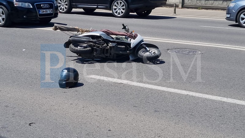 FOTO/VIDEO. Motociclist lovit de mașină, pe Drumul Botizului. Cum s-a petrecut accidentul rutier